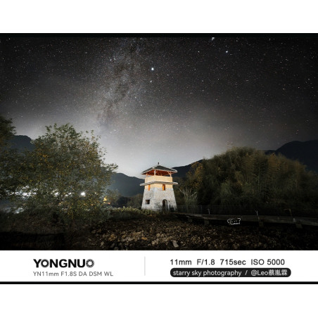 Lente Yongnuo YN 11mm f/1.8 DA DSM para Sony montura E - APS-C - Incluye tapasol y control remoto de enfoque
